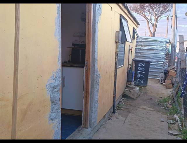2 BEDROOM HOUSE FOR SALE IN ASANDA